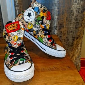 Hi top Looney tunes sneakers by Converse